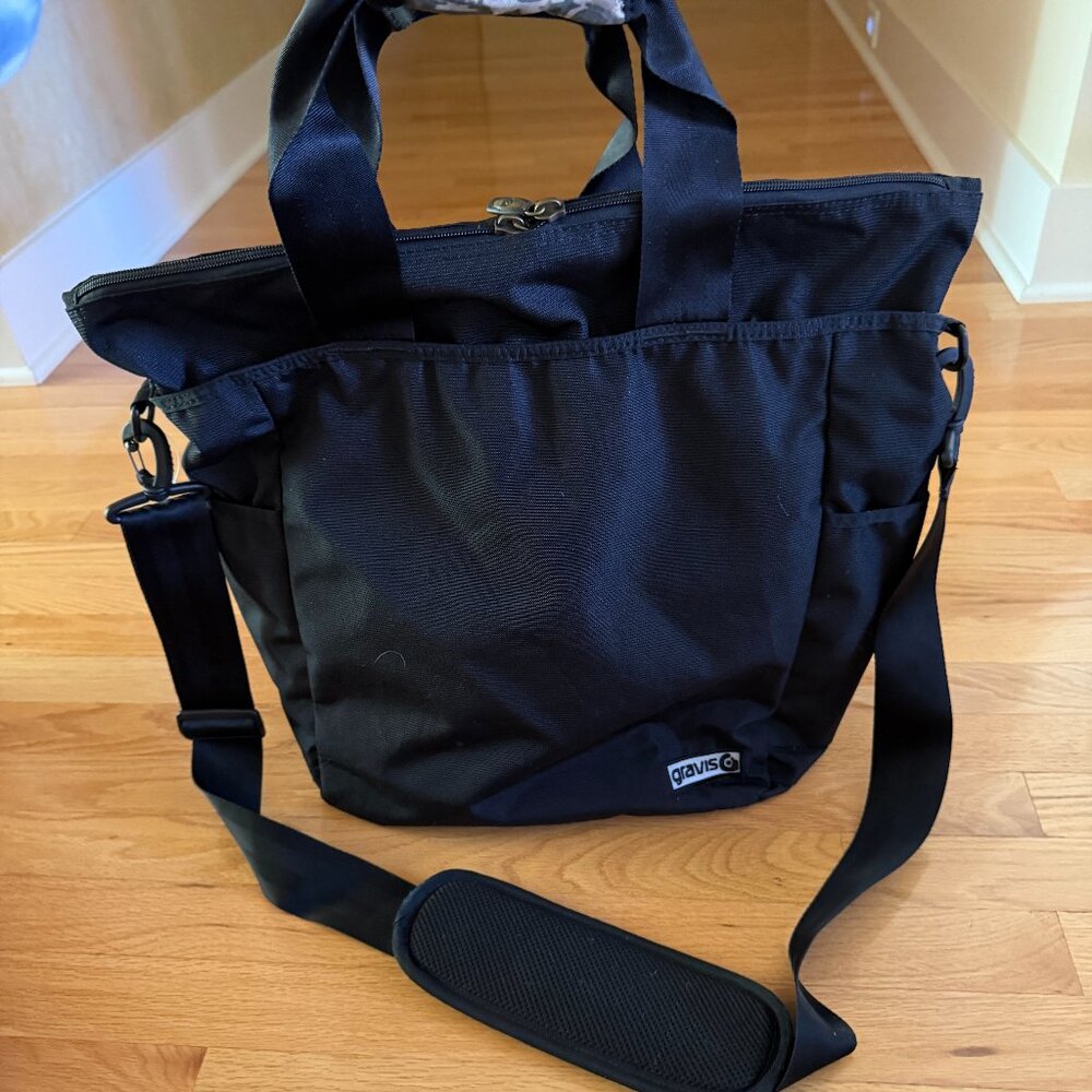 GRAVIS BLACK SHOULDER and/or TRAVEL BAG
